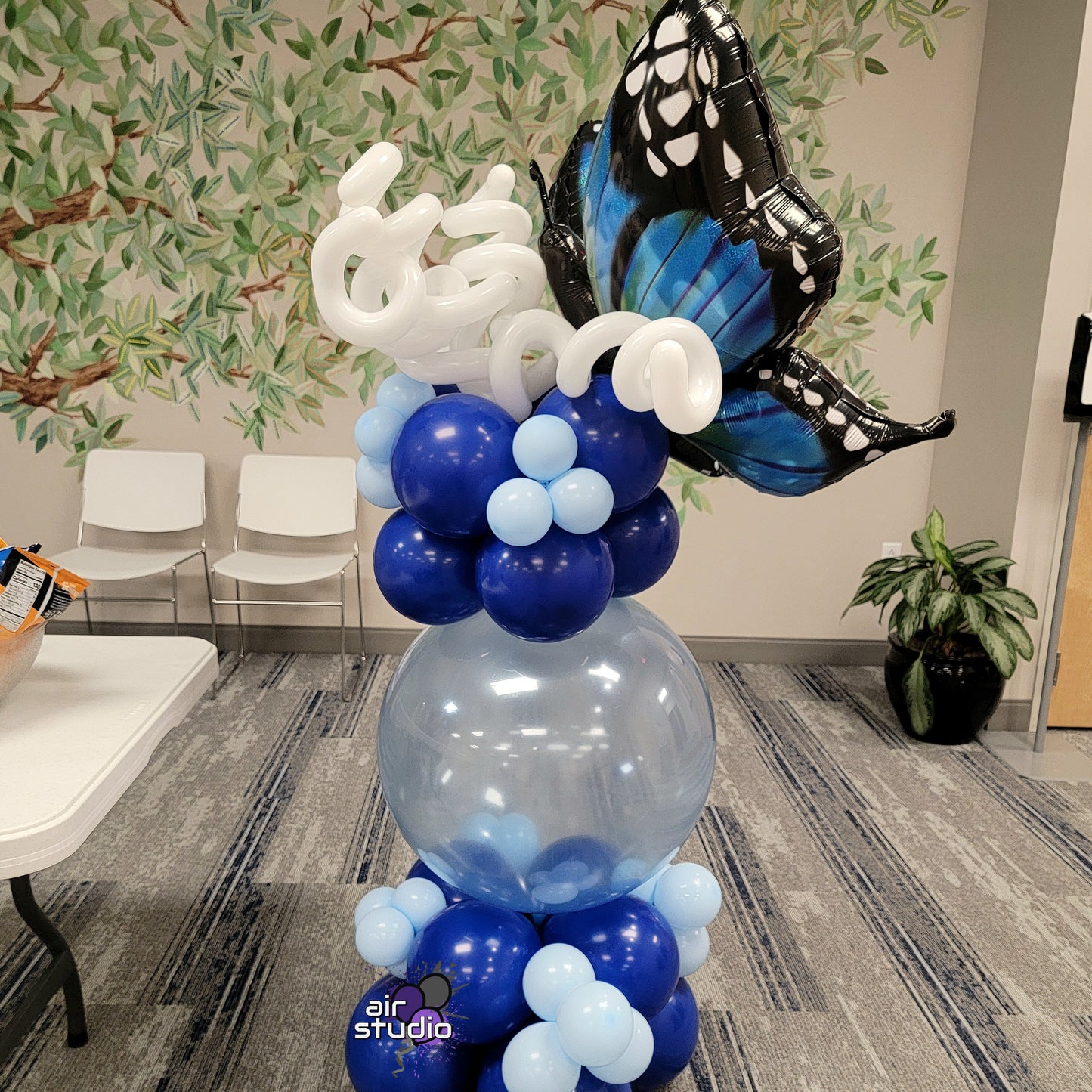 Balloon Bubble Column